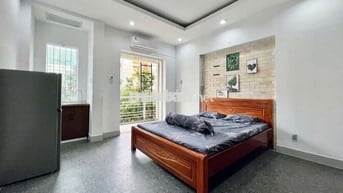 MỚI! STUDIO BAN CÔNG RỘNG, FULL NỘI THẤT GẦN NGÃ TƯ HÀNG XANH, ĐH GTVT