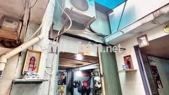 Nhà trung tâm Q6 , rẻ , sát chợ tiện ích bao la , 3 tầng , Hồng Bàng