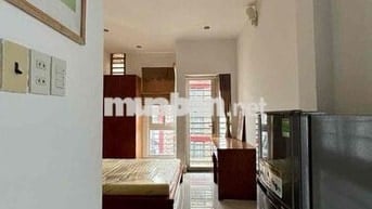 căn hộ ban công thuê 30m2 máy giặt riêng gần chợ Hồ Thị Kỷ, lý Thái Tổ