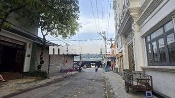 Nhà mặt tiền kinh doanh sầm uất