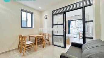 Cho thuê căn hộ mới khai trương full nội thất ban công