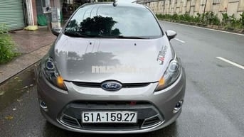 ford firsta 1.6 AT hatchback đăng ký 2012 siêu moi