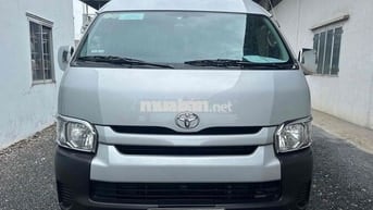cần bán Toyota Hiace 2016 chính chủ