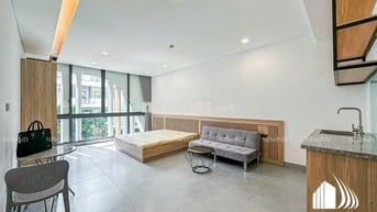 Căn hộ dịch vụ studio full nt cửa sổ trời siêu rộng gần trung tâm