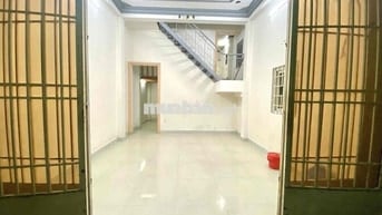 Cho thuê nhà gần trạm Y tế trường Thọ,/đs 8,p.Trường Thọ 9,5tr TL