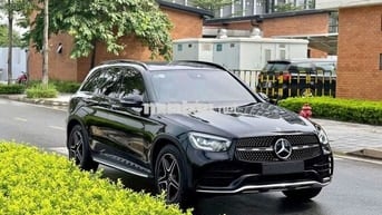 Glc300 2021 300 4MATIC - 23868 miles đen kem
