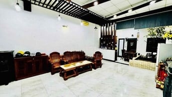 nhà MT gần biển  đường DŨNG SĨ THANH KHÊ sau lưng đường Ng Tất Thành