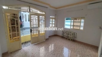 Phòng trọ không nội thất(có máy lạnh) -Thành Thái(sau Đại Học Hoa Sen)