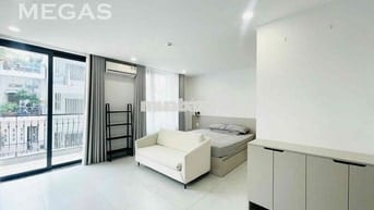 CHDV SANG TRỌNG - THANG MÁY - BAN CÔNG - CHỈ TÍNH ĐIỆN CÒN LẠI FREE