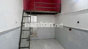 Cách trường Văn Hiến 500 m giờ tự do wc riêng, gần nhà xe Chín Nghĩa