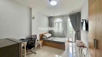 cho thuê căn hộ studio cửa sổ ban công thoáng gần Bùi Viện, Metro