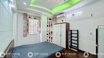 Ngay Phan Xích Long • Studio Bancol • Giáp Quận 1 - Bình Thạnh