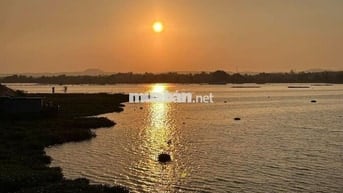 TẶNG NHÀ THÔ KÈM VƯỜN MÍT KHI MUA LÔ ĐẤT 1500M2 + 500M2 ( Kề Suối )