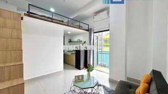 Duplex ban công, full NT ngay chợ hoa Đầm Sen, ĐH Văn Hiến, UEH, Q10