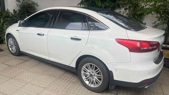 BÁN GẤP FOCUS 2018 Titanium Trắng 16 vạn lên 7c