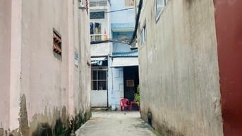 Bán Nhà : hẻm 2,5m đường Bà Hạt - P.9 - Q.10 - dt:3x5m 2 lầu