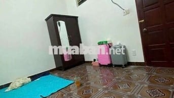 Cần cho 1 bạn nữ thue phòng trong nhà nguyên căn