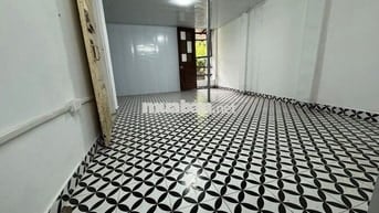 Tôi cho thuê văn phòng tầng 3 đối diện khách sạn Giảng võ, 6.9tr/tháng