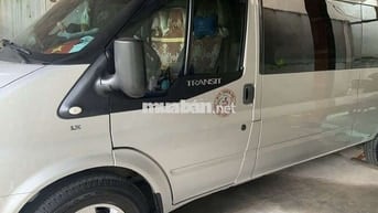 Xe lướt Ford Transit 06.2024 2x vạn km