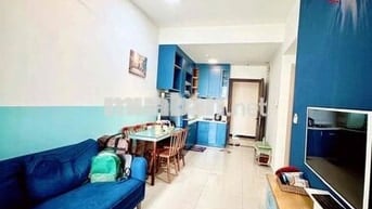 Cho thuê 2PN.1WC full nội thất view hồ bơi-Golden Mansion