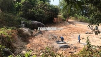 Đất mặt tiền đường lên đỉnh Ma Thiên Lãnh ( hòn Sơn)