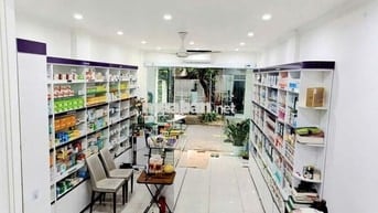 40 m 4 tầng mt 3m6 Hoa lâm , ngõ to như phố