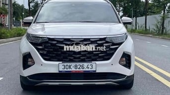 Custin 2024 bản 2.0T cao cấp