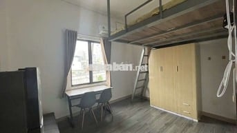 Phòng có gác full nội thất cửa sổ trời gần HIU UEF HUTECH 5p đi qua Q1