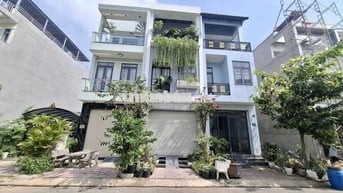 Nhà phố kdc Phú Hồng Thịnh gần làng đại học quốc gia và BigC Go Dĩ An