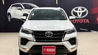 Fortuner máy dầu số tự động 2022, giá còn giảm