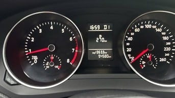 Bán xe Volkswagen Jetta 1.4 TSI turbo siêu tiết kiệm nhiên liệu