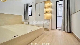 CĂN HỘ 1 PHÒNG NGỦ TÁCH BẾP, BAN CÔNG CỬA SỔ, GIỜ GIẤT TỰ DO