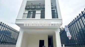 CHO THUÊ PHÒNG STUDIO MỚI CÓ BAN CÔNG XÂY GẦN LÀNG ĐẠI HỌC