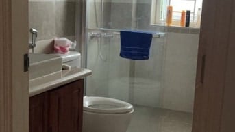 Cho thuê nguyên căn 72N2 Mega Village 13tr bao phí QL full nội thất