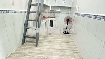 Bán nhà Quan 6 Nhinh 1 T HẬU GIANG Q6 -  Nhà Đúc 3 Tầng + Lửng: 3 PN,