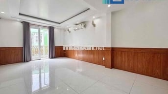 CHO THUÊ PHÒNG BAN CÔNG FULL NỘI THẤT RỘNG 40M2 NGAY TRƯỜNG CHINH TÂN
