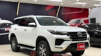 Fortuner Máy Dầu AT xe 1 chủ đi ít giá có giảm