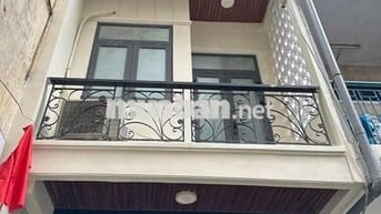 Cho Thuê Nhà Nguyên Căn Cách Mạng Tháng 8