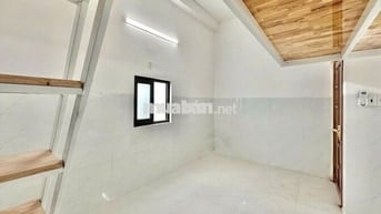 PHÒNG MỚI XÂY NGAY CHỢ BÌNH THÀNH – GẦN KDC, KCN VĨNH LỘC