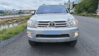 Toyota Fortuner 2012 số tự động máy xăng 2 cầu