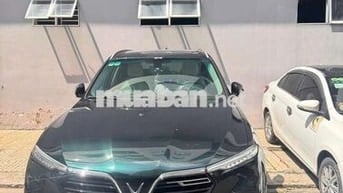 Vinfast Lux SA 2.0 Turbo Premium 2021