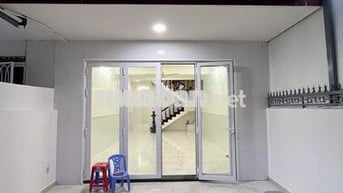 Cho thuê MTKD cực sầm uất ngay khu họ LÊ 4,5x20m nhà 3 tầng giá chỉ 21