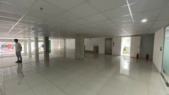 Cho thuê văn phòng đường Núi Thành - 470m2