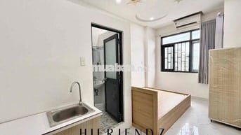 STUDIO FULL NỘI THẤT CÓ CỬA SỔ TRỜI NGAY GẦN QUẬN 8