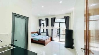 Căn Hộ Ban Công Thoáng Mát Ngay CV Gia Định