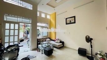 BÁN GẤP NHÀ 3 TẦNG 62m2: 4PN, HẺM 4m ĐƯỜNG 11, GẦN ĐH QUỐC GIA