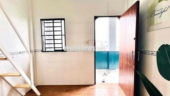 SIÊU PHẨM FULL NỘI THẤT - GÁC CAO DỌN VÀO Ở NGAY - GẦN ĐH CÔNG THƯƠNG