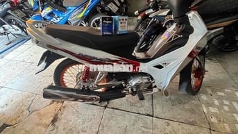 sirus lên kiểng keng