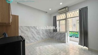 CHO THUÊ CHDV / BAN CÔNG SIÊU THOÁNG - TRANG BỊ ĐẦY ĐỦ NỘI THẤT