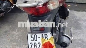 Xe máy Honda SH nhập Ý màu đỏ số tự động